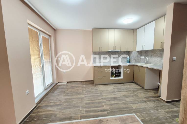 Двустаен апартамент, Варна, Погребите, 677474, Снимка 1