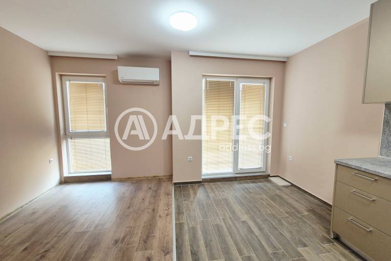 Двустаен апартамент, Варна, Погребите, 677474, Снимка 3