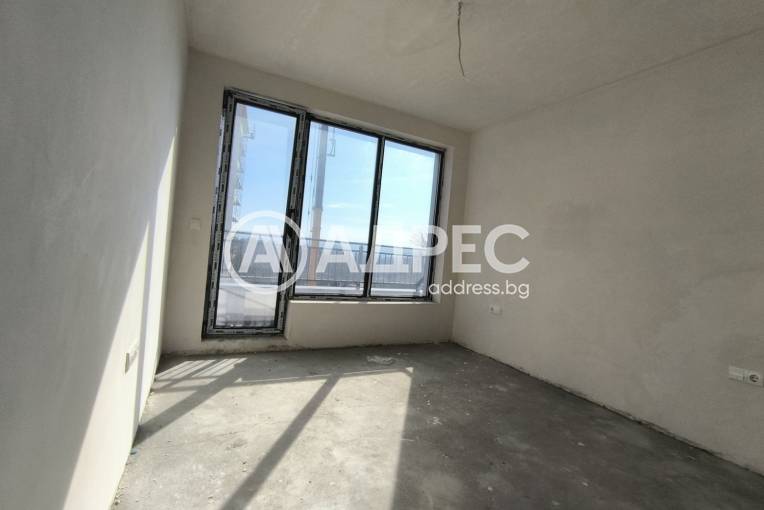 Тристаен апартамент, Варна, Цветен квартал, 684474, Снимка 4