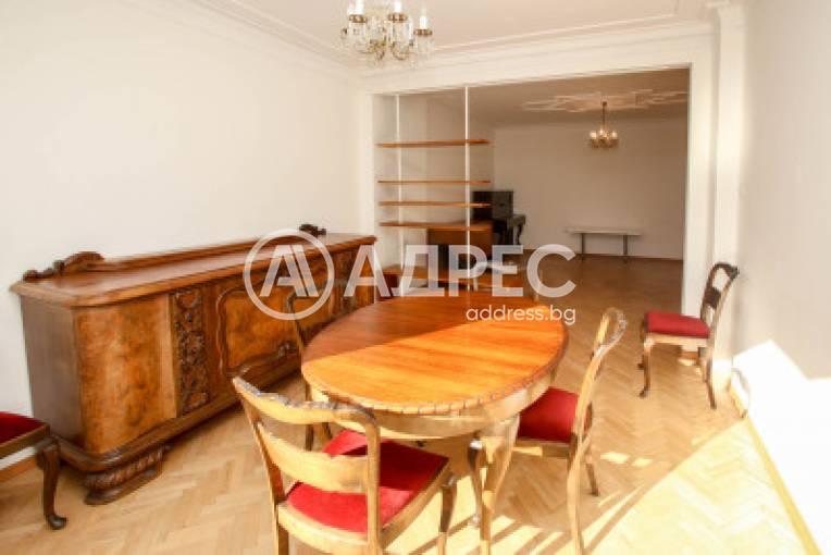 Тристаен апартамент, София, Център, 700474, Снимка 1