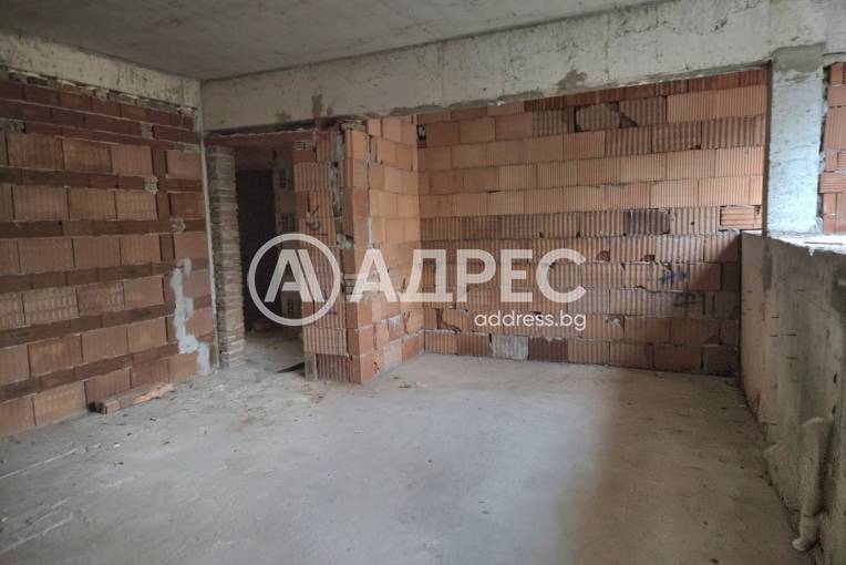 Тристаен апартамент, Варна, Колхозен пазар, 693475, Снимка 1