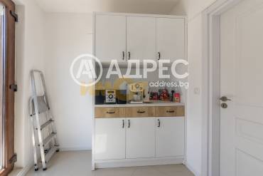 Офис, Варна, м-ст Пчелина, 681478, Снимка 1