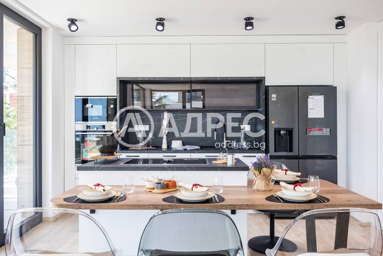 Многостаен апартамент, Варна, к.к. Св.Св. Константин и Елена, 659480, Снимка 1