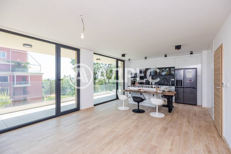 Многостаен апартамент, Варна, к.к. Св.Св. Константин и Елена, 659480, Снимка 2