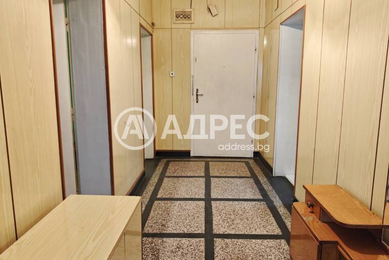 Многостаен апартамент, Нови пазар, 672481, Снимка 7