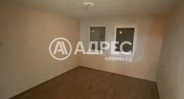 Тристаен апартамент, Дебелец, 678481, Снимка 1