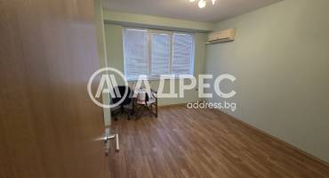 Двустаен апартамент, Варна, Погребите, 687481, Снимка 2