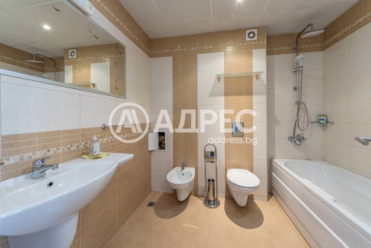 Многостаен апартамент, Варна, Гръцка махала, 702481, Снимка 31