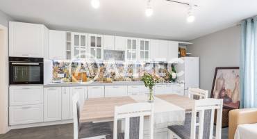 Тристаен апартамент, Бяла, 657482, Снимка 4