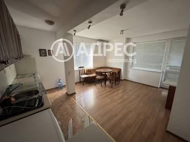 Тристаен апартамент, Велико Търново, Център, 669482, Снимка 1