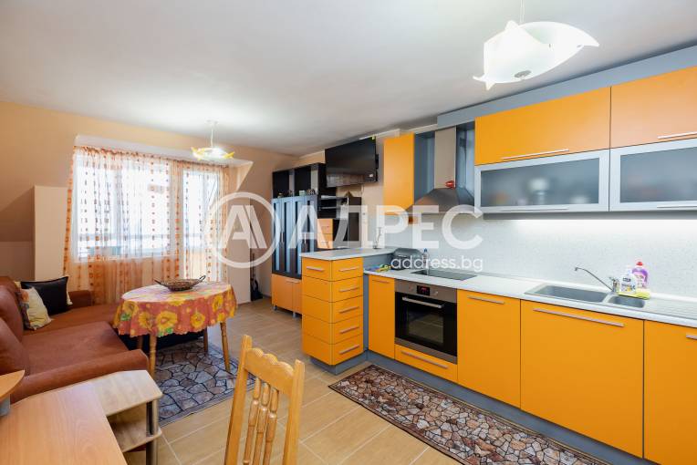 Двустаен апартамент, Варна, Базар "Левски", 685482, Снимка 1