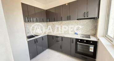 Тристаен апартамент, Ловеч, Център, 690485, Снимка 1