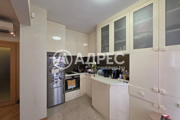 Тристаен апартамент, София, Център, 687486, Снимка 1