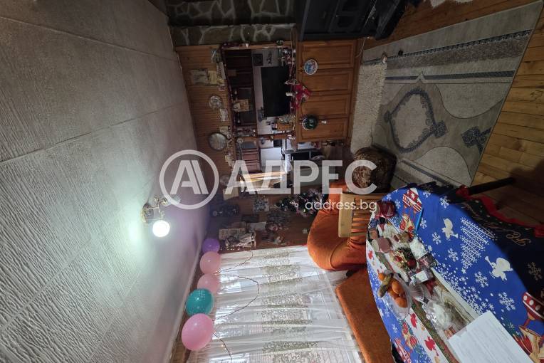 Етаж от къща, Дебелец, 679488, Снимка 1