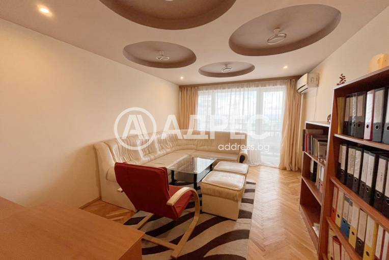 Тристаен апартамент, Шумен, Тракия, 690494, Снимка 1