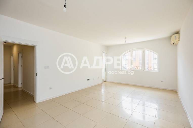 Тристаен апартамент, Варна, к.к. Св.Св. Константин и Елена, 701497, Снимка 2