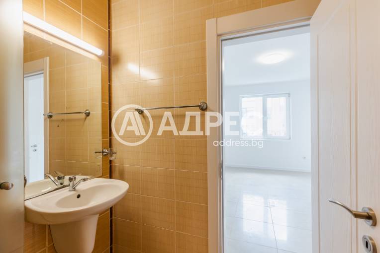 Тристаен апартамент, Варна, к.к. Св.Св. Константин и Елена, 701497, Снимка 24