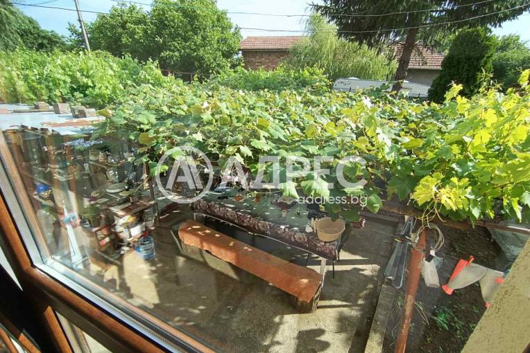 Къща/Вила, Островче, 658498, Снимка 3