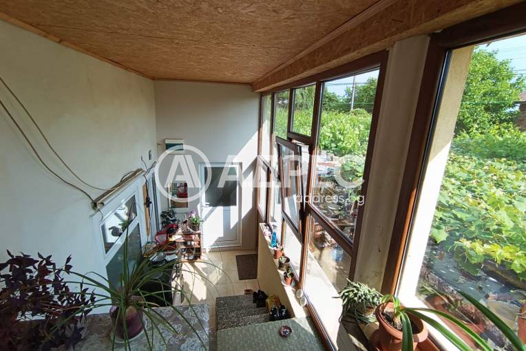 Къща/Вила, Островче, 658498, Снимка 4