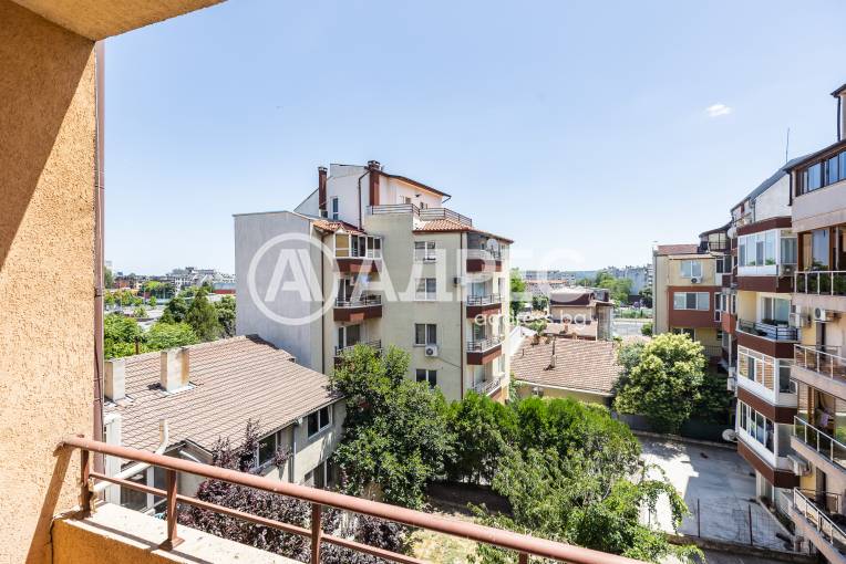 Двустаен апартамент, Варна, Цветен квартал, 667498, Снимка 1