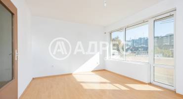 Многостаен апартамент, Варна, Техникумите, 681498, Снимка 2