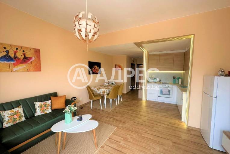 Двустаен апартамент, Варна, к.к. Св.Св. Константин и Елена, 593501, Снимка 1