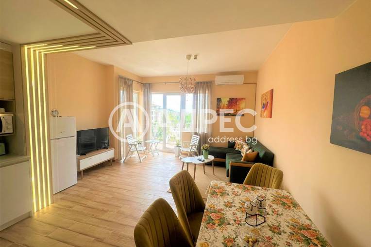 Двустаен апартамент, Варна, к.к. Св.Св. Константин и Елена, 593501, Снимка 2