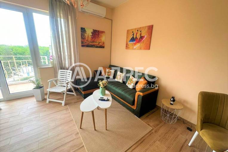 Двустаен апартамент, Варна, к.к. Св.Св. Константин и Елена, 593501, Снимка 3