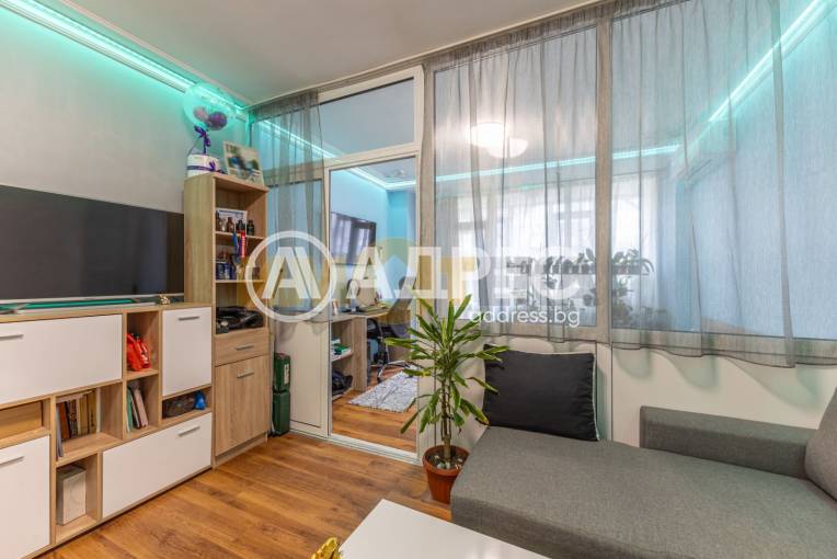Многостаен апартамент, Варна, Зимно кино Тракия, 693501, Снимка 1