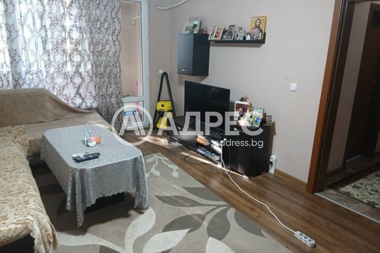 Тристаен апартамент, Благоевград, Струмско, 695504, Снимка 1