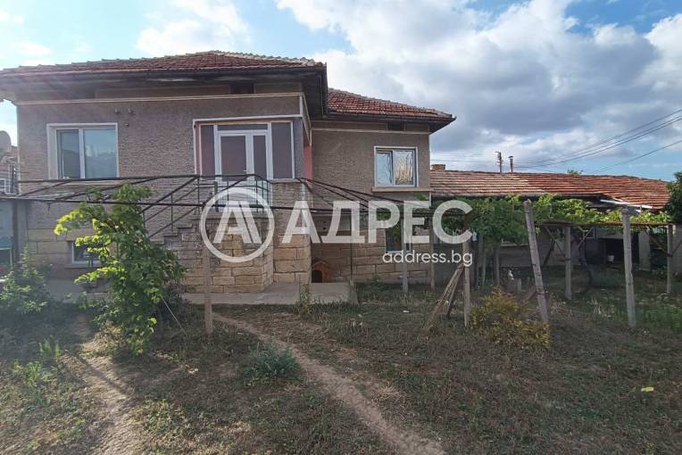 Къща/Вила, Разград, Добровски, 666505, Снимка 1