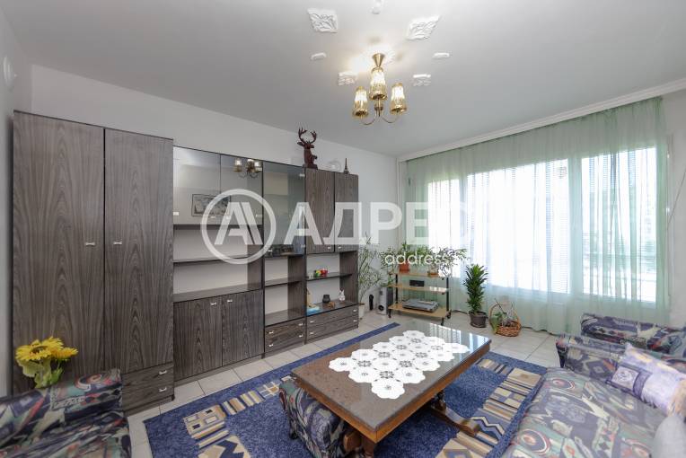 Тристаен апартамент, София, Обеля 2, 701508, Снимка 1