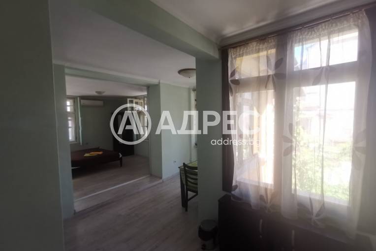 Двустаен апартамент, Варна, Червен площад, 697512, Снимка 1