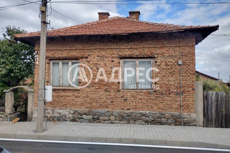 Къща/Вила, Долна баня, 666520, Снимка 2