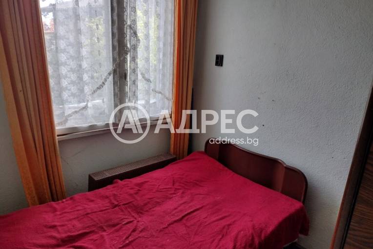 Къща/Вила, Долна баня, 666520, Снимка 9