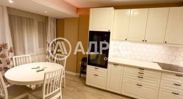 Тристаен апартамент, София, Лозенец, 688522, Снимка 1