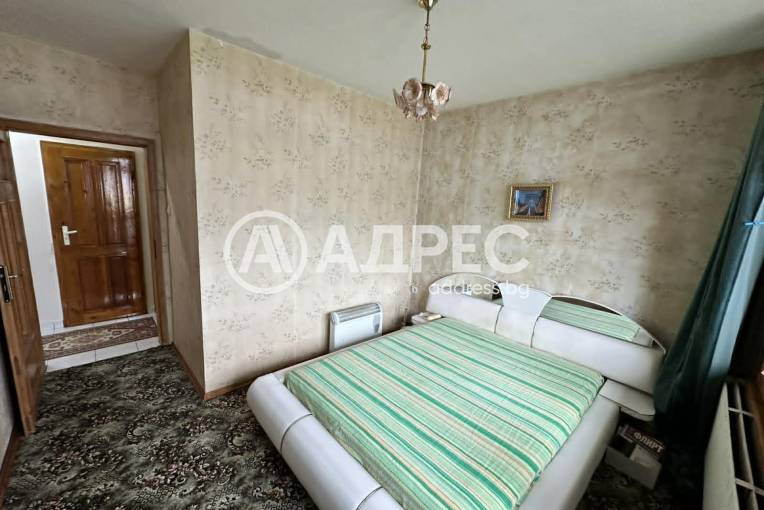 Тристаен апартамент, Велико Търново, Колю Фичето, 696525, Снимка 1