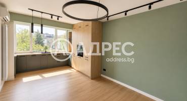Тристаен апартамент, София, Красно село, 702526, Снимка 1