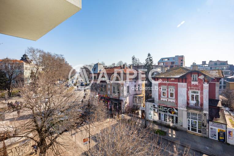Тристаен апартамент, Варна, Център, 703528, Снимка 1