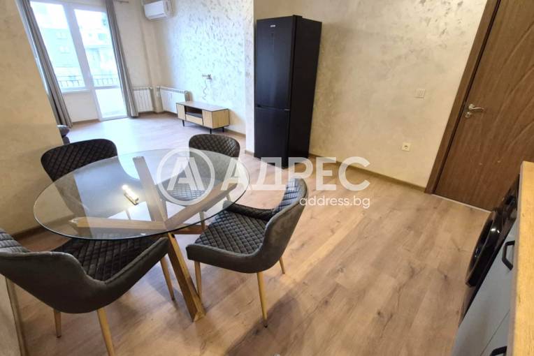 Тристаен апартамент, София, Гео Милев, 681531, Снимка 2