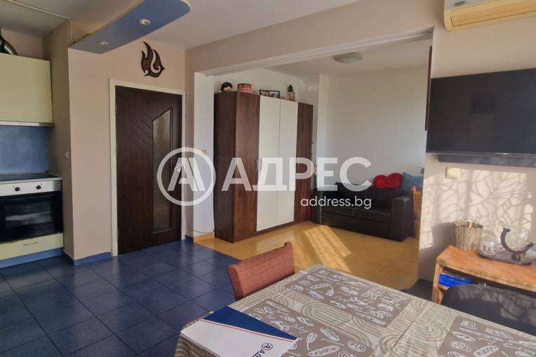 Тристаен апартамент, Варна, Погребите, 690531, Снимка 3