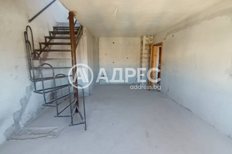 Тристаен апартамент, Благоевград, Еленово, 692533, Снимка 1