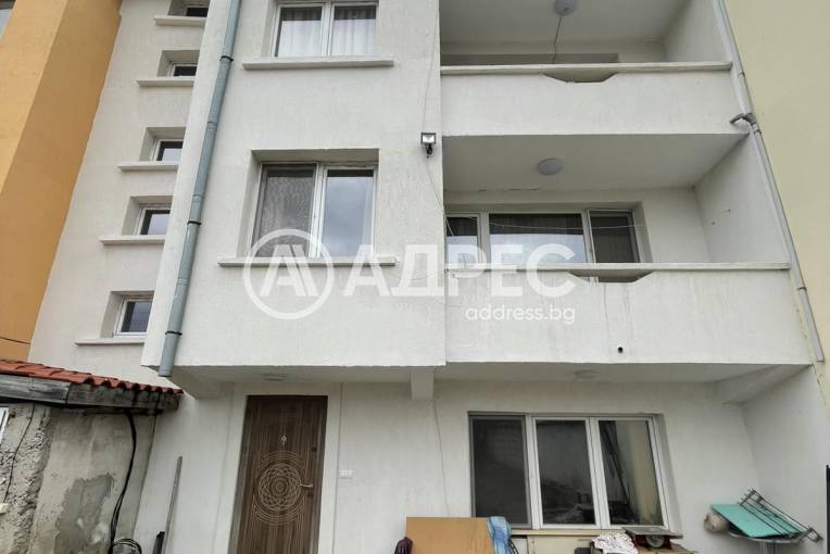 Тристаен апартамент, Божурище, 688534, Снимка 1