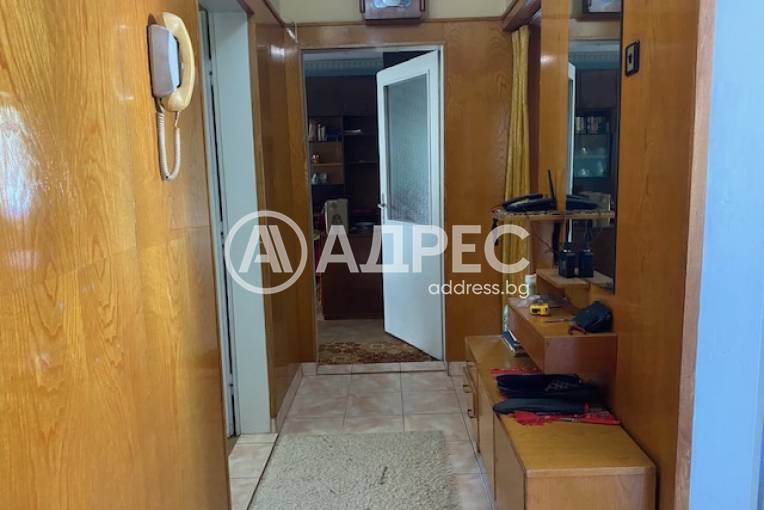 Тристаен апартамент, Добрич, Център, 698538, Снимка 2