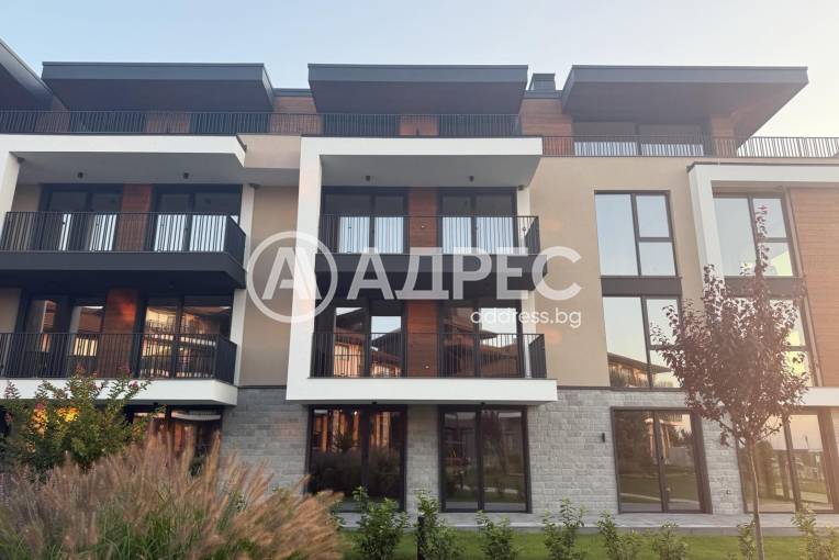 Двустаен апартамент, София, Свобода, 681542, Снимка 1