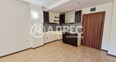 Тристаен апартамент, Варна, м-ст Ален Мак, 686548, Снимка 1