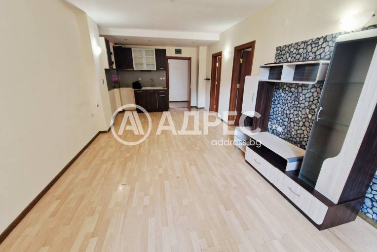 Тристаен апартамент, Варна, м-ст Ален Мак, 686548, Снимка 2