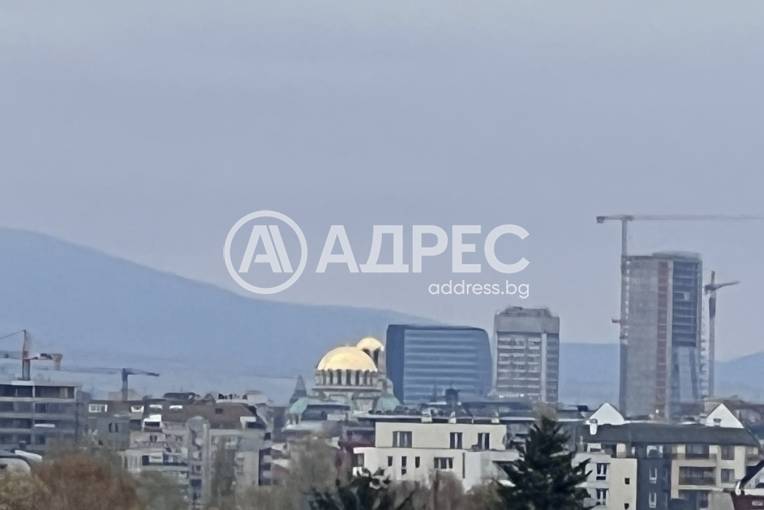 Многостаен апартамент, София, Левски, 681549, Снимка 1