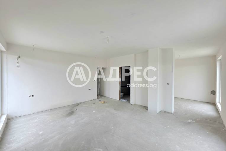 Многостаен апартамент, София, Левски, 681549, Снимка 4