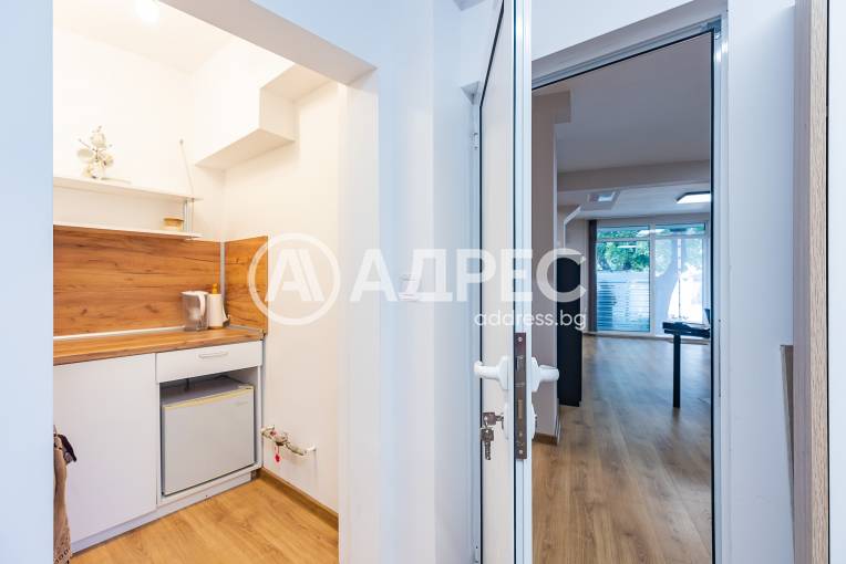 Търговски помещения, Варна, ЖП Гара, 681550, Снимка 10